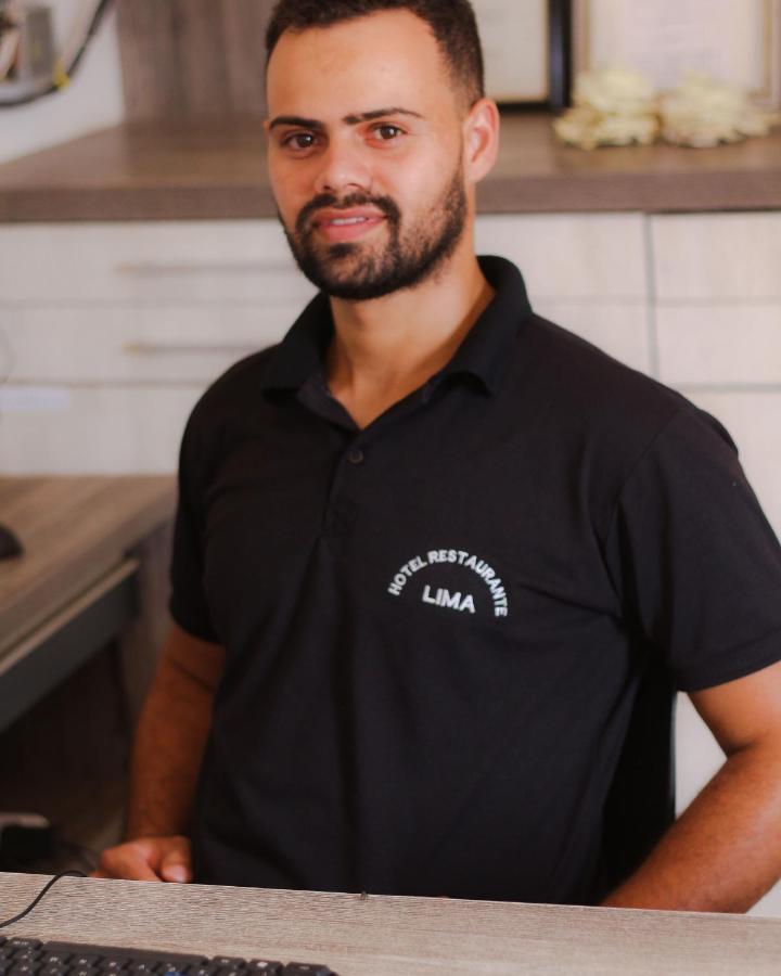 לואיס אדוארדו מגליאנס Hotel E Restaurante Lima מראה חיצוני תמונה