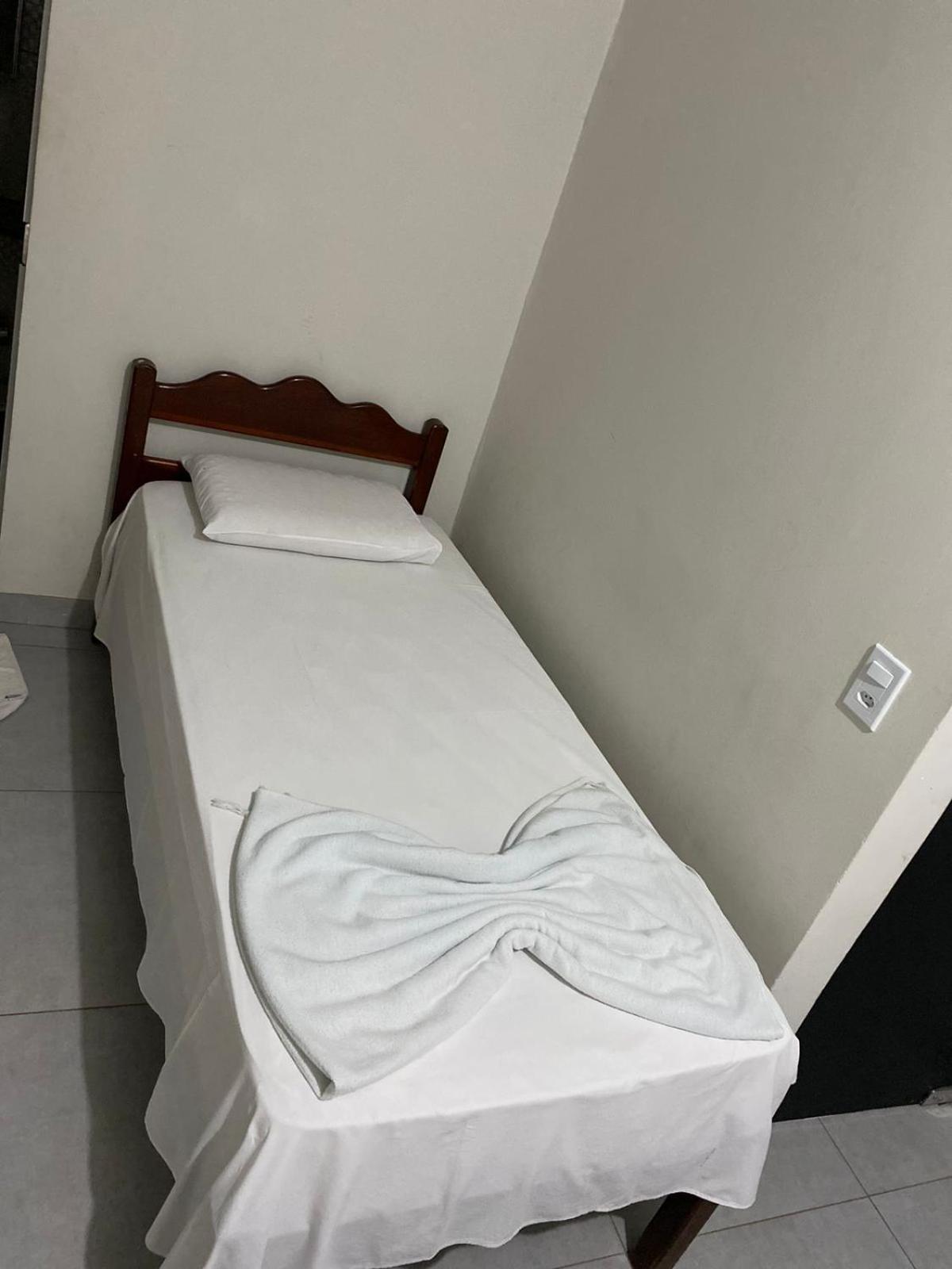 לואיס אדוארדו מגליאנס Hotel E Restaurante Lima מראה חיצוני תמונה
